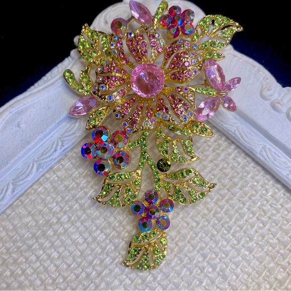 Jewelry - Large Flower Statement Pink Bling Brooch pin